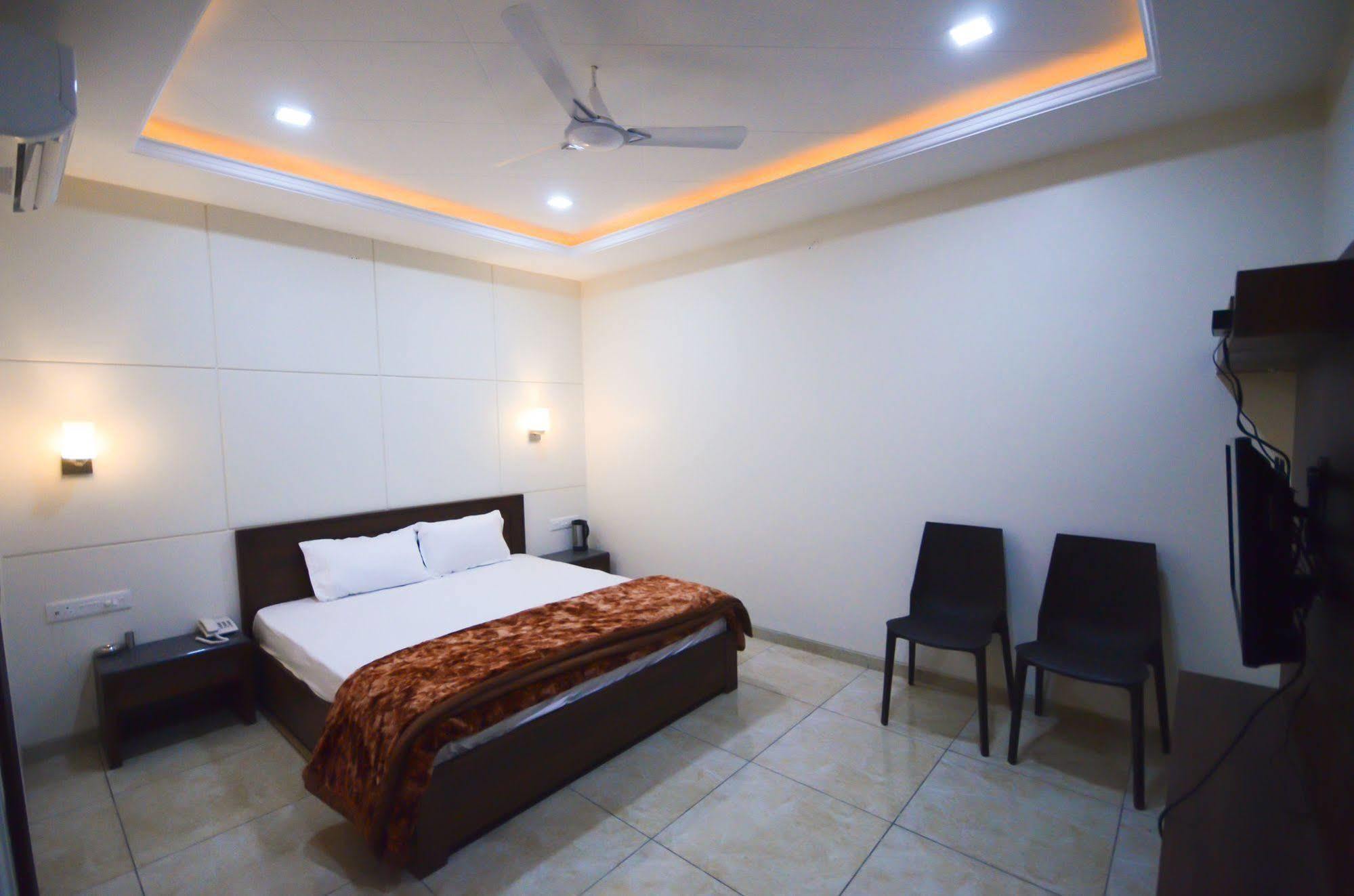 Hotel Sunday Inn Jaipur Luaran gambar